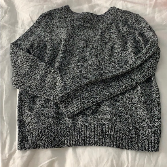 H&M Black and White Sweater. - Picture 3 of 3